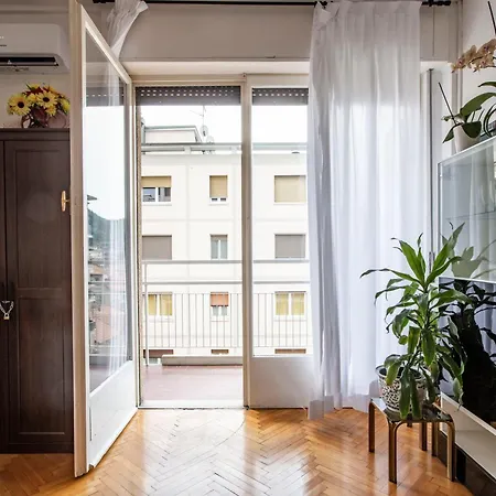Apartment Bijoux Elegante Next To Piazza Volta Como