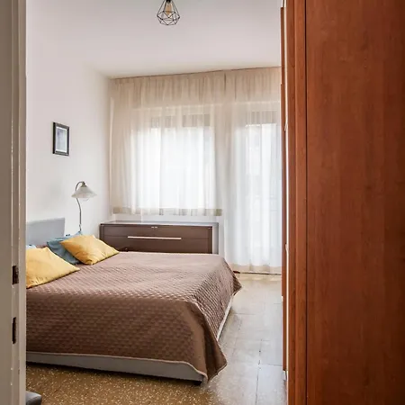 Apartment Bijoux Elegante Next To Piazza Volta