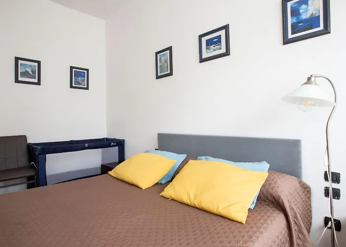 Apartamento [bijoux Como] Elegante Next To Piazza Volta