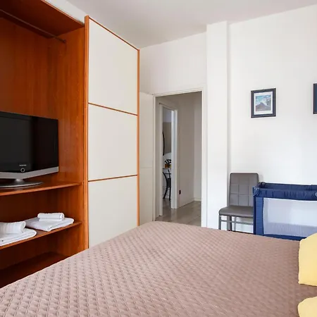 Bijoux Elegante Next To Piazza Volta Apartman *