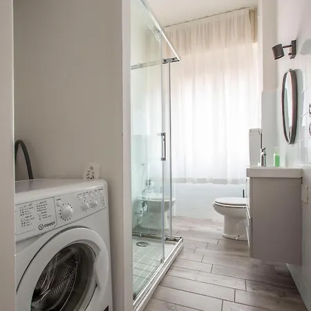 Bijoux Elegante Next To Piazza Volta *