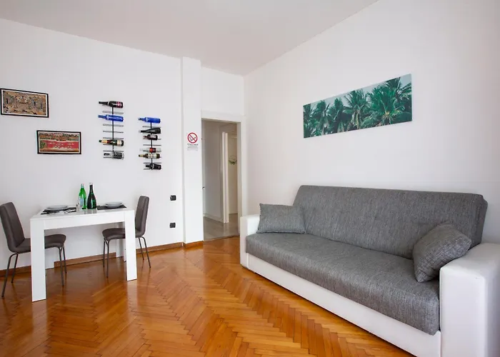 Bijoux Elegante Next To Piazza Volta