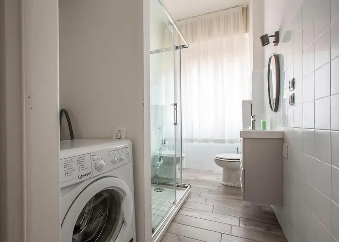 Bijoux Elegante Next To Piazza Volta *