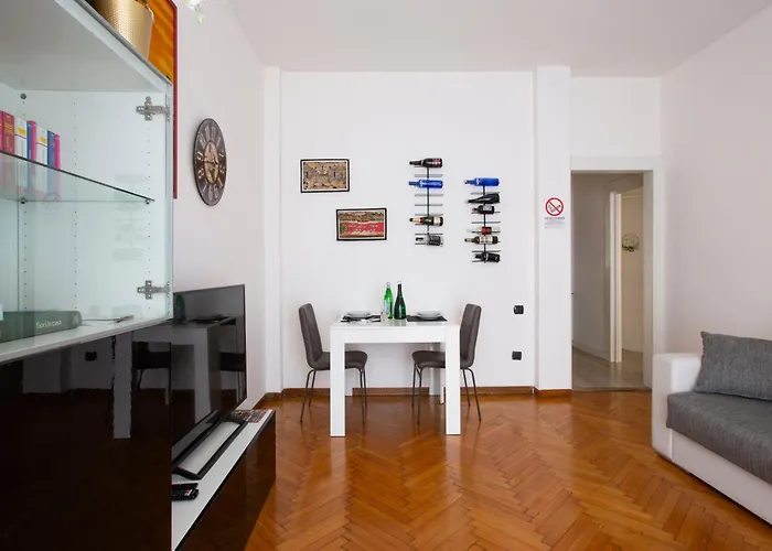 Bijoux Elegante Next To Piazza Volta * Como