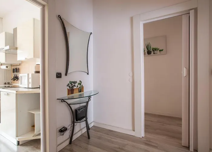 Bijoux Elegante Next To Piazza Volta *