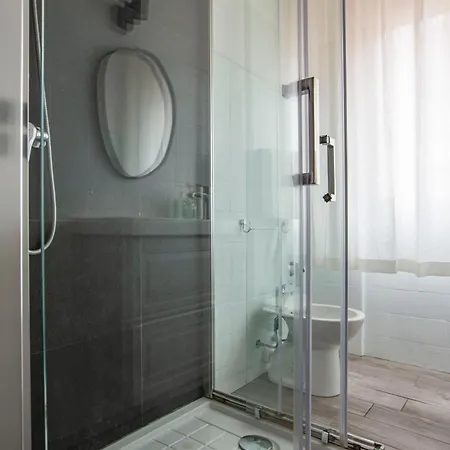 Bijoux Elegante Next To Piazza Volta Apartamento Como