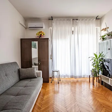 Bijoux Elegante Next To Piazza Volta